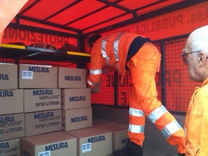 Biscotti consegnati alla Protezione Civile