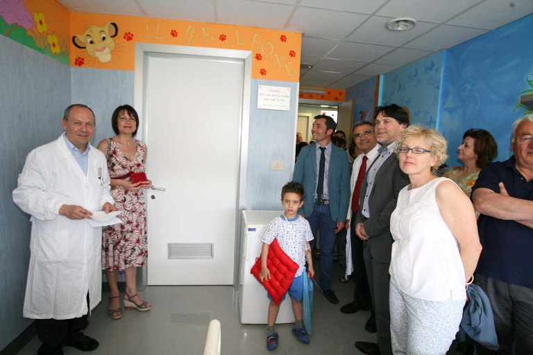 Chirurgia Pediatrica: inaugurate due stanze affrescate per i bambini