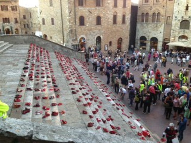 Iniziativa a San Gimignano contro la violenza