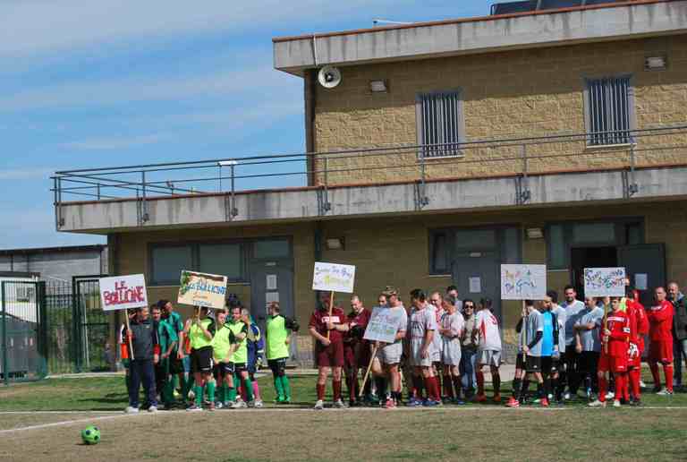 Tutti a tifare “Le Bollicine” con “Un goal per il sorriso”