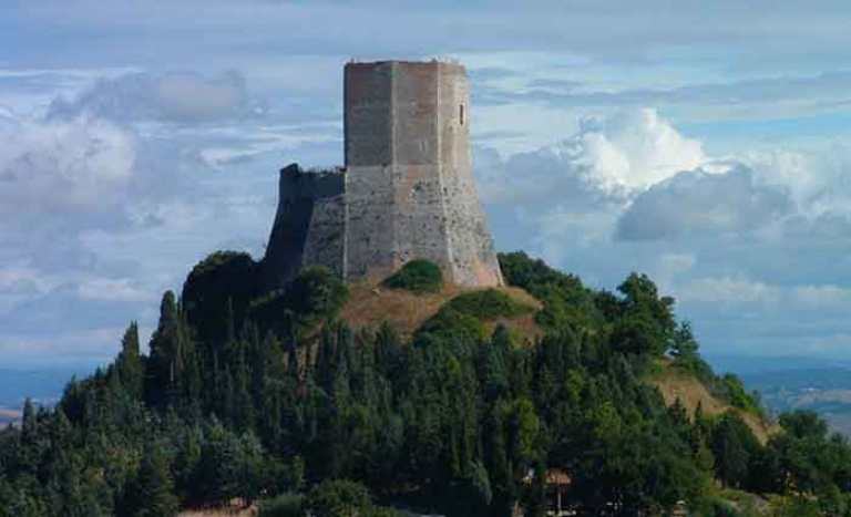 Fattori: “Rocca d’Orcia: la Regione blocchi il progetto da 5mila metri cubi”
