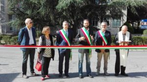 Rural Festival Toscana - Taglio del nastro e benedizione, da sin. On. Luigi Dallai, On. Susanna Cenni, sindaco Traversetolo, sindaco Gaiole, sindaco Lesignano e parroco di Gaiole