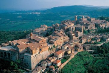 Montepulciano City Tour: minibus elettrico per i turisti