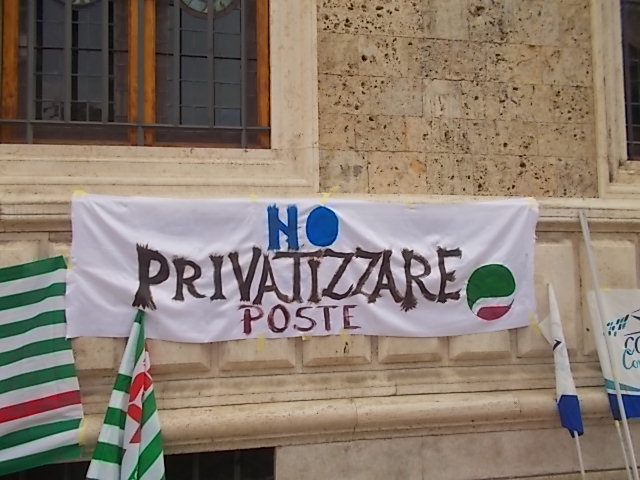 Protestano i dipendenti delle Poste