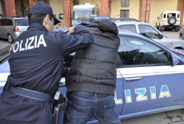 28enne in carcere per atti persecutori e violazione di domicilio