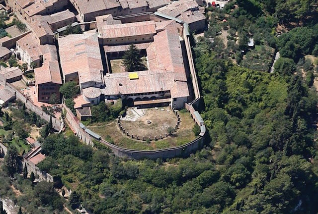 San Gimignano: parco tematico e parcheggio scambiatore per l’ex carcere di San Domenico