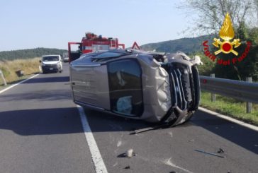 Frontale tra due auto sulla Siena-Grosseto