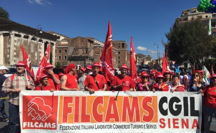 Filcams Siena: “Il diritto allo studio non va privatizzato”