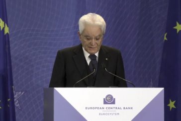 Mattarella “Il coraggio di Draghi ha salvato l’euro”