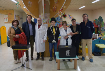 Il Mago dei Maghi e l’associazione Noi Siena rallegrano il Natale alle Scotte