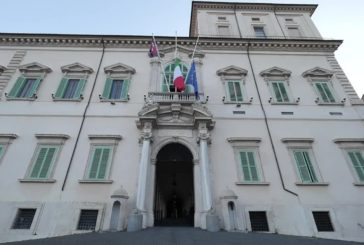 Quirinale, Bandiere a mezz’asta in segno di lutto