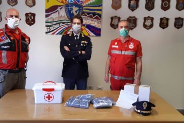 La Croce Rossa di Siena dona 100 mascherine alla Polizia Stradale