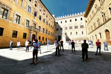 Mascherine Tricolori, quinto sabato di protesta a Siena