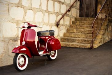 Piaggio – Titolo in rosso a Piazza Affari (-5,8%)