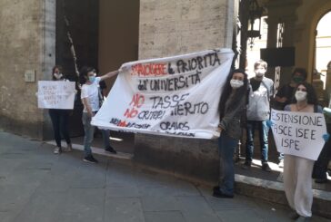 Presidio degli studenti davanti al rettorato