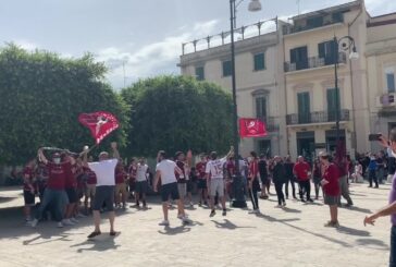 Reggina in B, tifosi in festa a Piazza Duomo