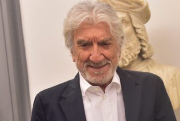 Addio a Gigi Proietti. Da oggi ci lascia tutti un po’ orfani