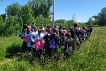 Sul fiume Ombrone per partecipare a “Argini fioriti” nella Giornata Mondiale delle Api