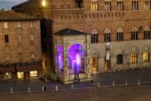 Malattie rare: la Cappella di Piazza e Fonte Gaia si illuminano di viola