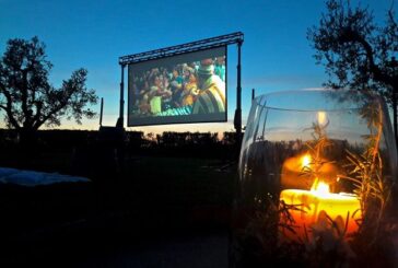 “Al Cinema con Gusto” porta i film in vigna: sei serate tra Maremma e Chianti