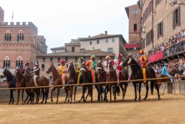 Palio: le accoppiate contrada-fantino-cavallo