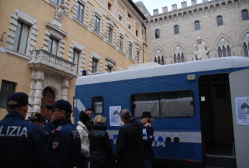 La Polizia di Siena celebra il 25 novembre