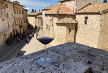 Orcia Wine Festival fa centro: la kermesse del vino conquista turisti e locali