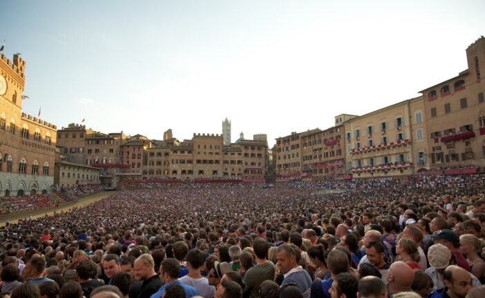 Fronteggiamenti in piazza al Palio di luglio 2018: 9 assoluzioni e 8 condanne