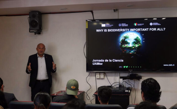 Frati in Messico ha parla di biodiversità alla UAEMex