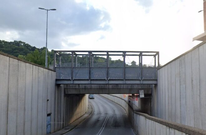 Lavori alla passerella pedonale di via Vallepiatta a Poggibonsi