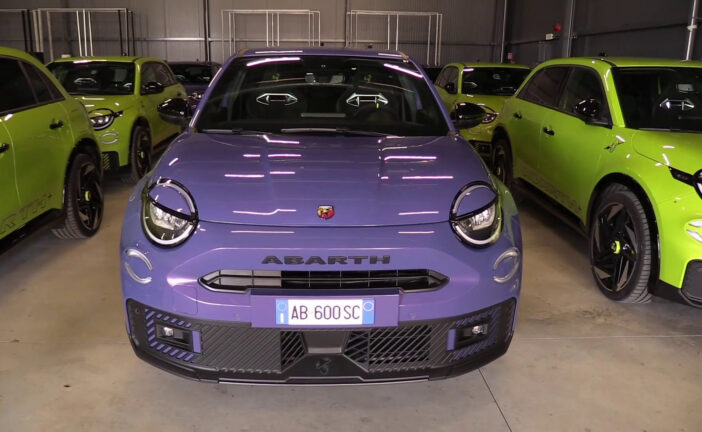 Abarth 600e, lo scorpione più potente di sempre è elettrico