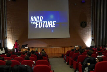 Competenze del futuro, a Napoli Intesa Sanpaolo incontra 800 studenti