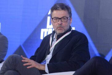 Giorgetti "Crescita asfittica, declino demografico è gravissimo"