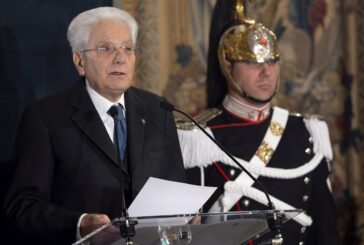 Mattarella "Bisogna amare la democrazia, prendersene cura"