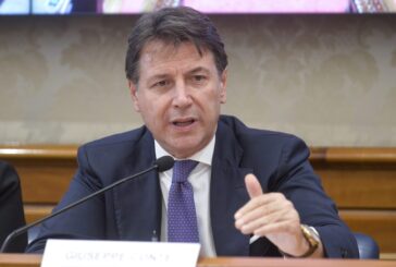 Conte "Ridurre l'orario di lavoro a 32 ore settimanali"