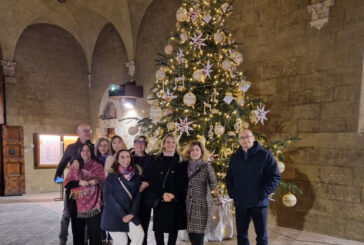 La Chigiana ha acceso l’Albero di Natale realizzato dai dipendenti