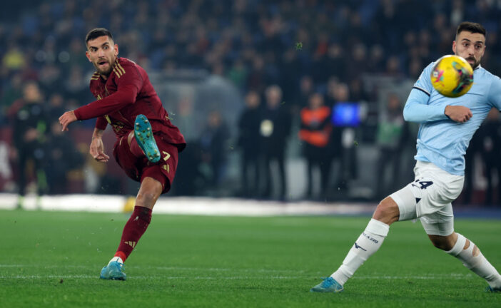 Pellegrini e Saelemaekers decidono il derby, Roma-Lazio 2-0