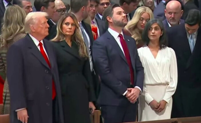 Trump e Vance partecipano al National Prayer Service