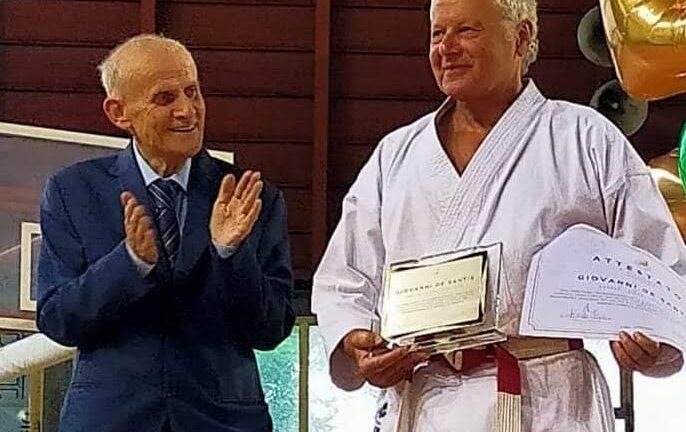 Mens Sana Karate: al Maestro Gianni De Santis la consegna del 7° Dan