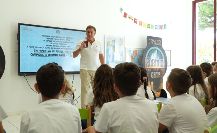 Le Grotte di Frasassi portano Gormiti nelle scuole di Siena