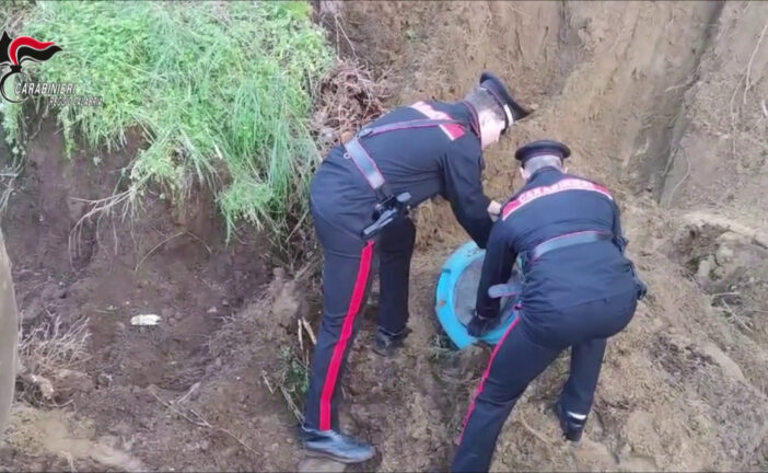 Scoperto arsenale e un carico di cocaina nel Reggino