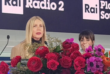 Sanremo, Alessia Marcuzzi canta Luis Miguel in conferenza stampa