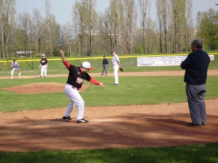 Una dimostrazione del baseball per ciechi a Castellina Scalo