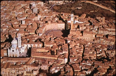 La Lupa festeggia San Rocco con "Il mito di Siena"