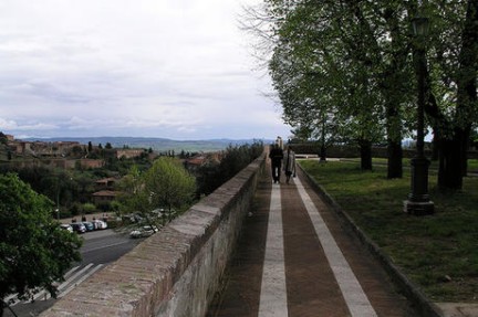 Agli itinerari tra arte e storia senese: a passeggio in Fortezza