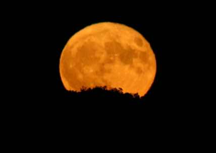 La Luna protagonista a Montarrenti