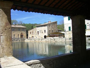 Bagno Vignoni: completati i lavori di restauro dell’area termale