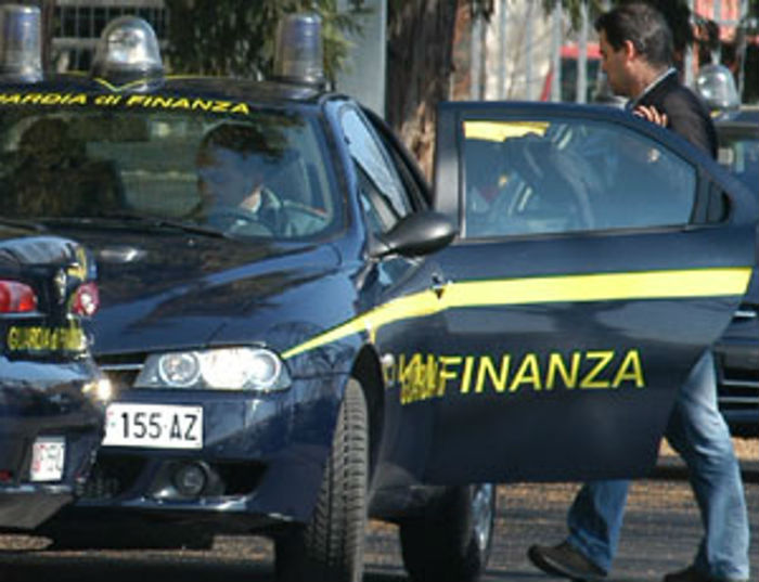 Camorra, duro colpo alle ramificazioni in Toscana