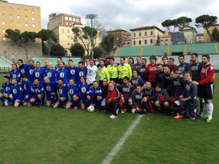 Dj contro Contrade: in campo per la solidarietà