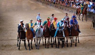 48 cavalli da Palio in pista a Monteroni